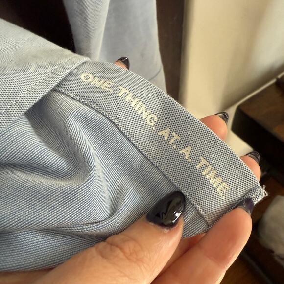 LULULEMON | Men's Commission Pocket Performance Tech Oxford Shirt | Extra Large - Picture 7 of 7